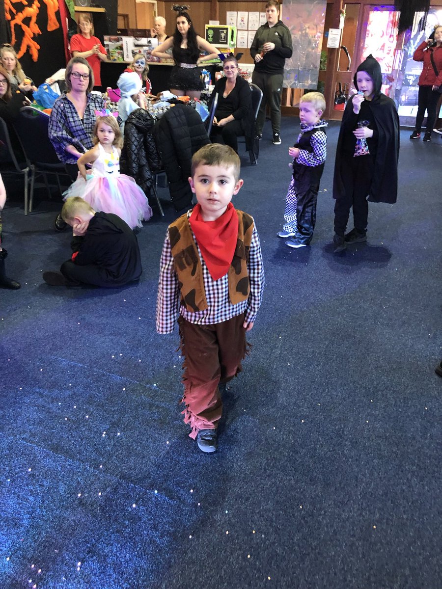 Lovenlightorg2's tweet photo. Some of@our party pics at Halloween x Hashtag 
…

#recovery #alcoholic #addiction  #support #behappy #Lanarkshire  #narcotics #cocaine #family #parents #children #cafe #scotland #spiritual #support #mentalhealth #anxiety #holistic #soberlife  #12steps  #love #help #courage https://t.co/MS5ljYfEb5