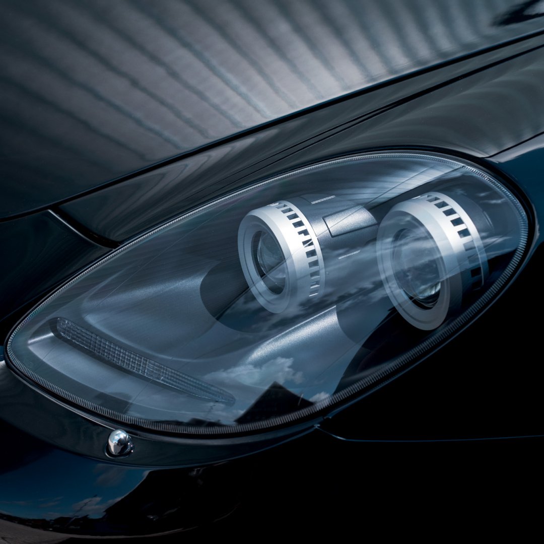 PorscheBeirut's tweet photo. Ten years after production of the #CarreraGT ended, it was added to the Porsche Classic family. The appearance and lines of the #Type980, which was manufactured from 2003 onwards, reveal its motorsports inheritance.

#Porsche #PorscheClassic #CaretakersOfDreams #Lebanon https://t.co/X9W0MsEyvs