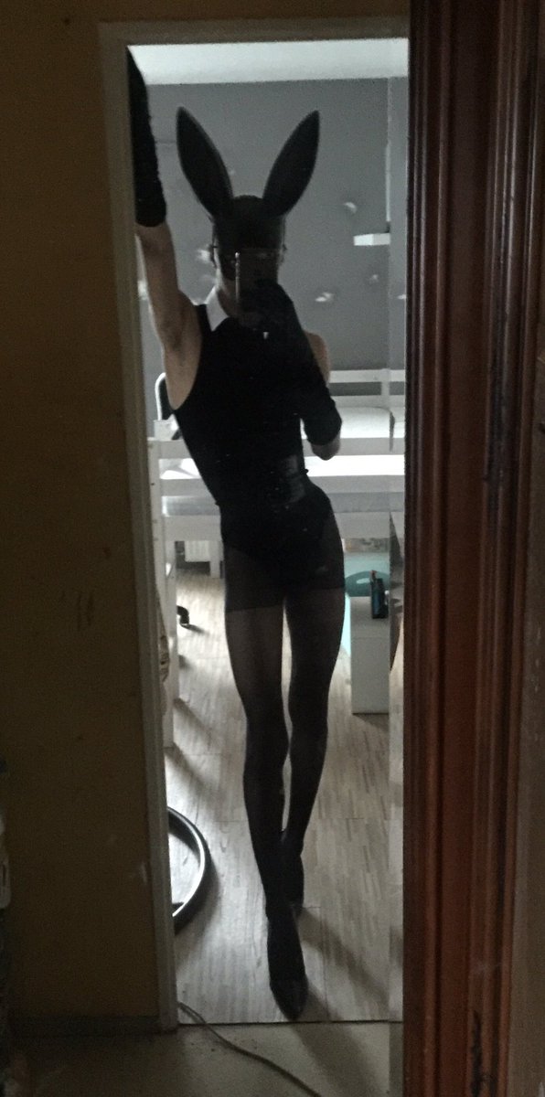 serenakkh's tweet photo. Bunny boy by popular demand 👯#Halloween #bunnygirl https://t.co/URHN8JN2af