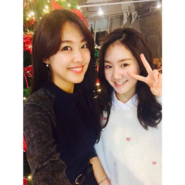 2xj_hees's tweet photo. JIHEE OLD PICTURES STUCK IN MY PHONE😂 ILY BAEE💕
#JINJIHEE #JIHEE https://t.co/gkaV5C5Ido