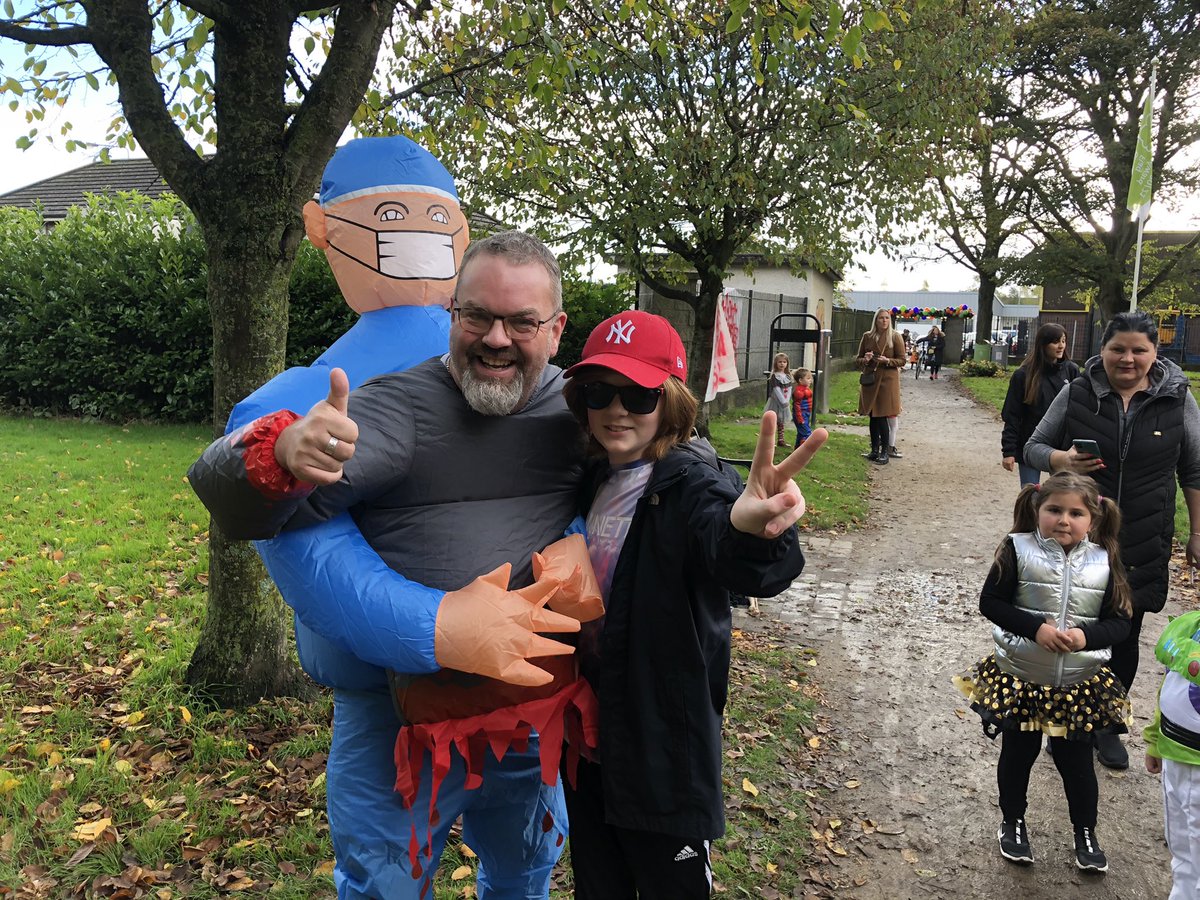 ROMurchu's tweet photo. Well done to Nicki, Alan & all the team at #Turas Addiction Counselling Service for a really successful #SpookyTrail in St. Helena’s Park in #Dundalk earlier. https://t.co/YCXhIR9x6j