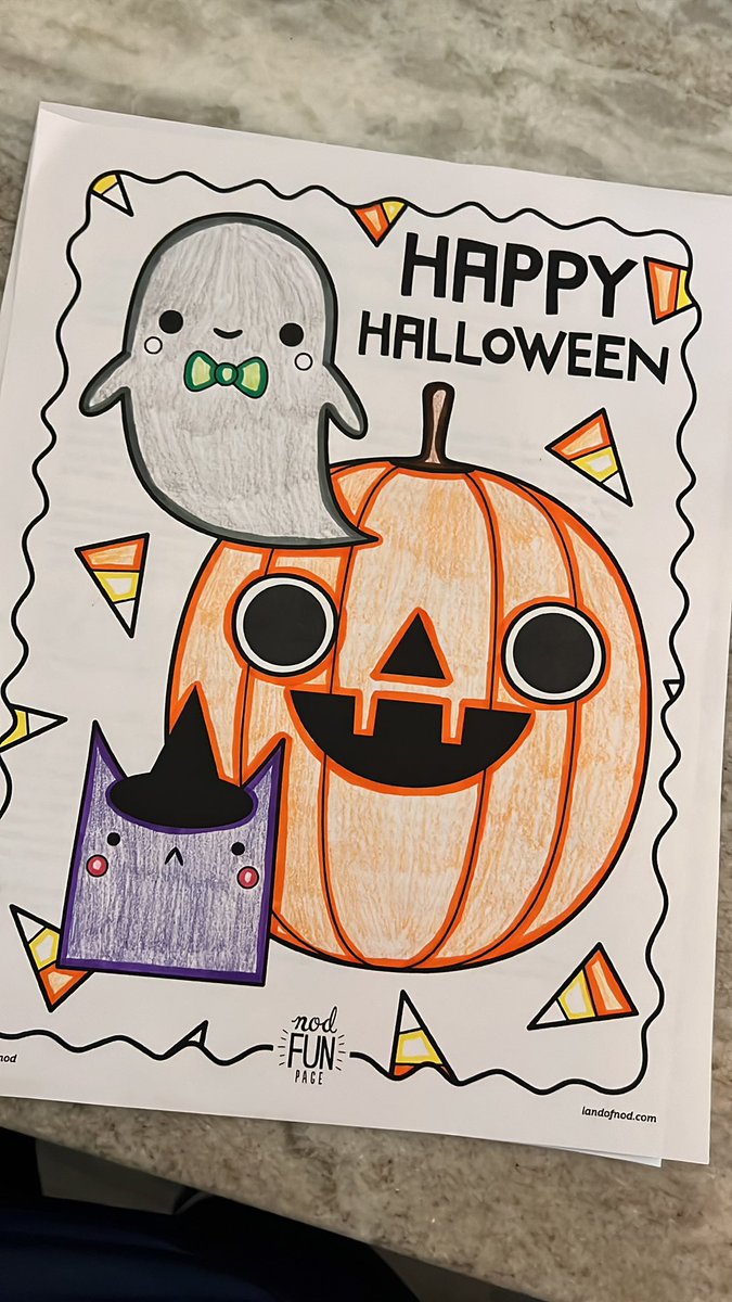 Our librarian is the best! Took my kids down Friday for quick visit &amp; <a href="/SLHS_Library/">SLHS Spartan Library 📚</a> chatted with them about our school reading challenge. Grabbed this from the de-stress zone &amp; (even though I have plenty of papers to grade) spent a few minutes just now coloring. My 💙 is happy!