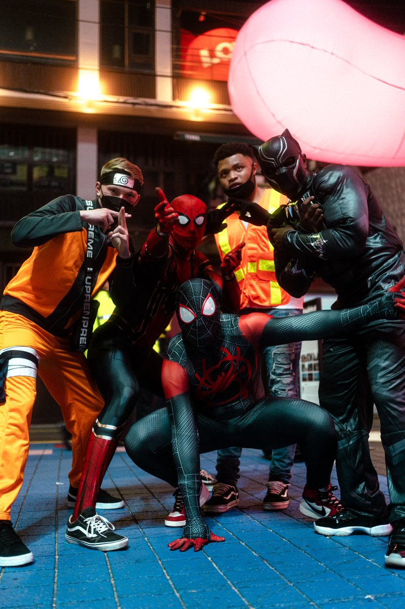 papesanvlog's tweet photo. [Thread photos] Halloween 2021 en Corée du Sud ! https://t.co/Gyux7ah6AK