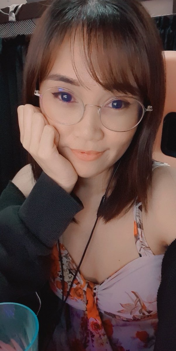 ysomanysabs's tweet photo. feeling cute. might delete never 🤧 https://t.co/LUhbnd4uui