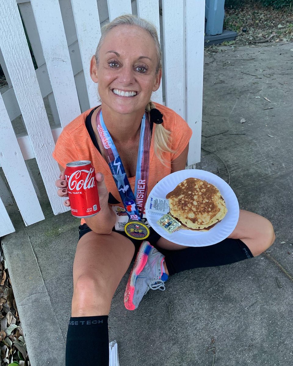 CoachWachel's tweet photo. I love this race every year!! πββοΈπ The race was canceled in 2020 but it was back bigger than ever and the running community was out celebrating itβs return!! π #runaddiction #foreverarunner #unstoppable #runhou #houston10k #houstonhalfand10k @houhalf https://t.co/Xvyw9YLYUx
