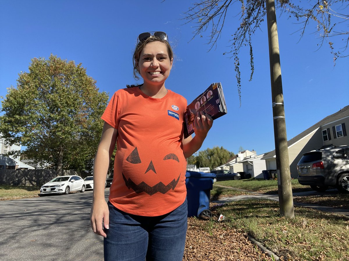 Happy #HALAween! Celebrating by knocking 67 doors for <a href="/HalaAyala/">Hala Ayala 🪷</a> and my future delegate, <a href="/kimmelnyk/">Kim Melnyk</a> 🎃👻