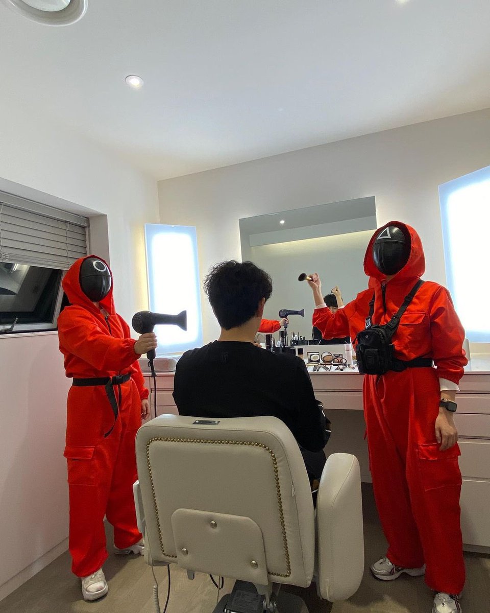HS_OB_'s tweet photo. 임스타!!!!!!!!!🤣🤣🤣🤣🤣 https://t.co/nrBrM9ydRy