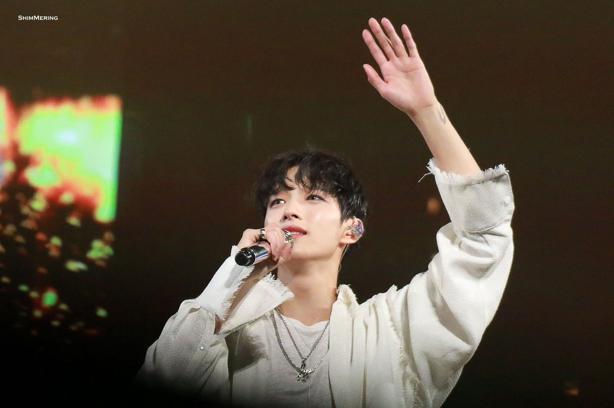 dkging_'s tweet image. 순간을 모아 영원을 이루어야겠다고