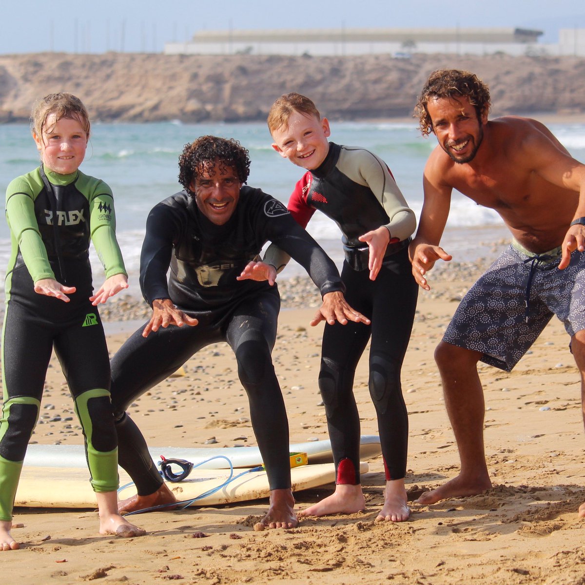 The sweetest surf sessions 🤙
〰
#gromsquad #surfsessions #kidswhosurf #familysurfholiday #familysurf #surferkids #surfgroms  #morocco
〰
shakasurfmorocco.com