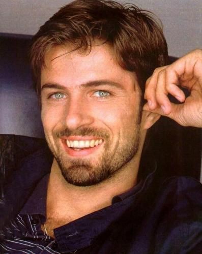 Lucyluciana94's tweet image. #BelliEBravi

- Le occasioni mondane

  sono situazioni in cui

  ognuno pensa a se stesso

  Non mi interessano

   Kim Rossi Stuart

  #NatiOggi 
 #BuonCompleanno 🎂