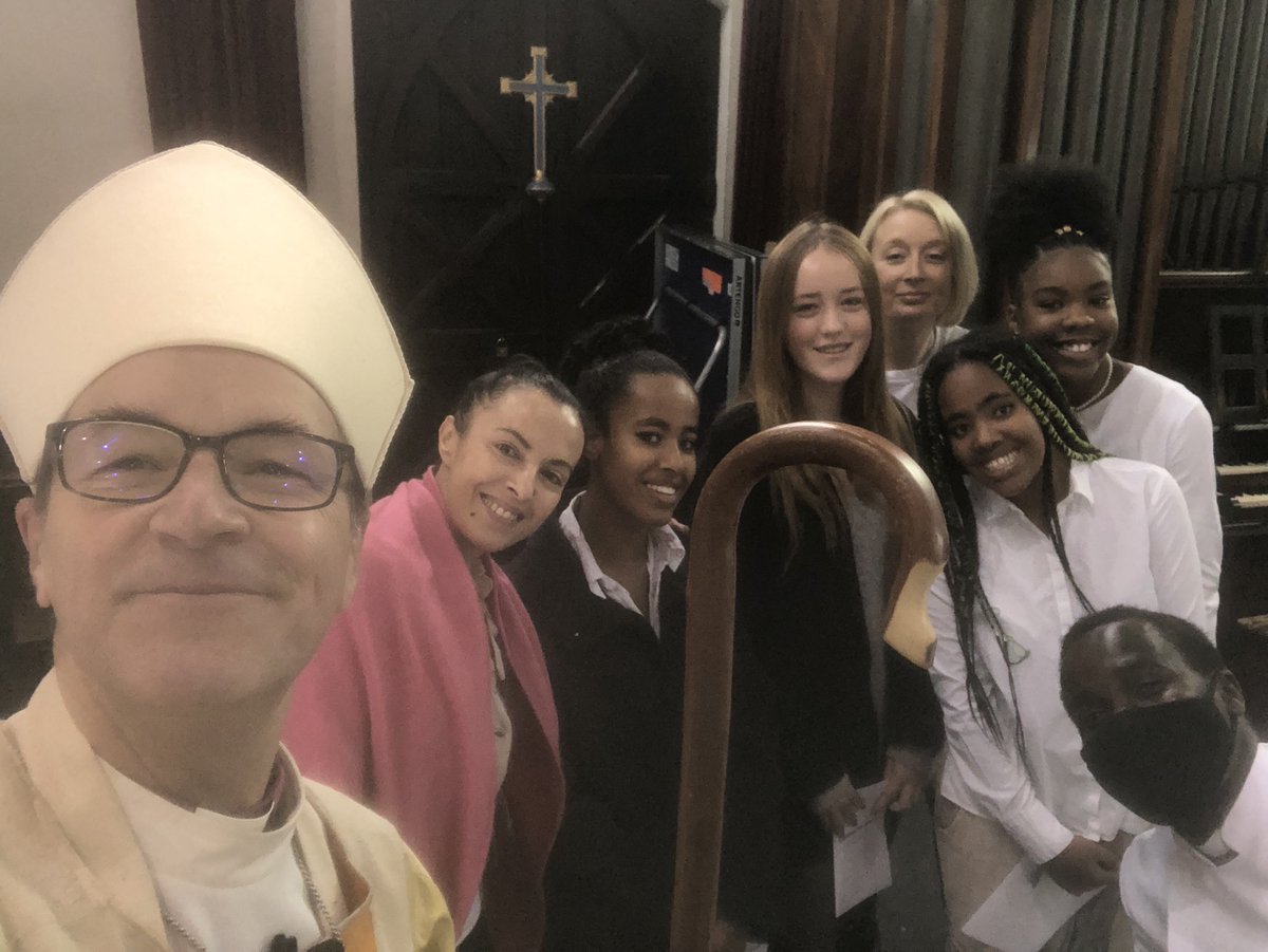 gtomlin's tweet photo. Confirmations today at St Stephen's Shepherd's Bush with @denisadide and friends. @dioceseoflondon https://t.co/asj23SynDF