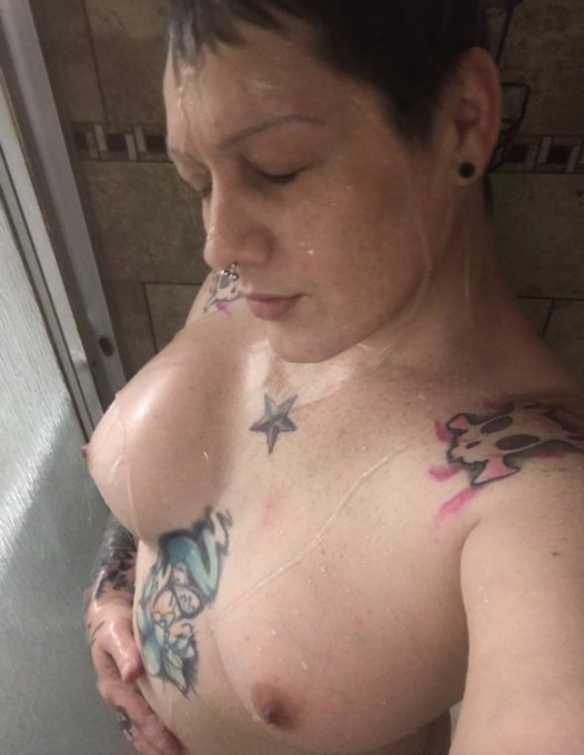 I felt fat here but cute https://t.co/6BhxpGr709