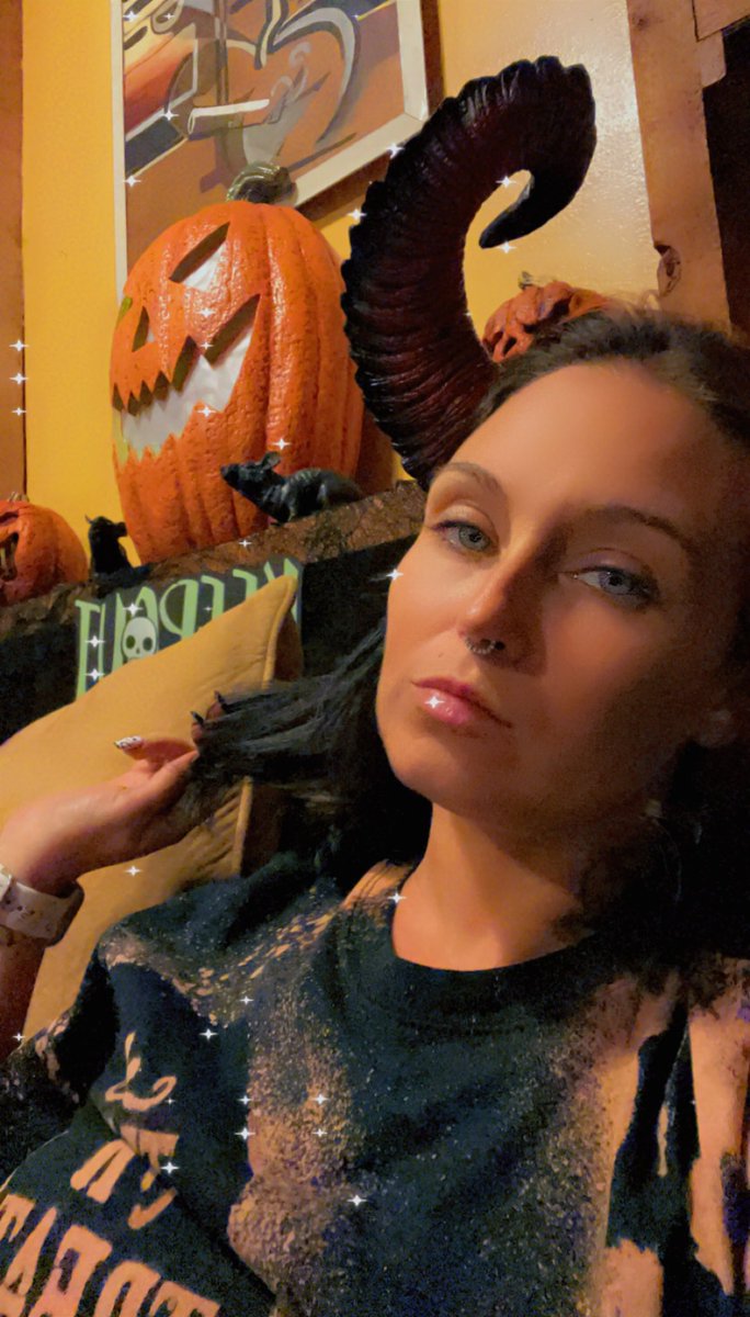 CutieBootyz's tweet photo. Happy Halloween 🎃
Follow my link in bio 😈 https://t.co/qgHxz8kcU9