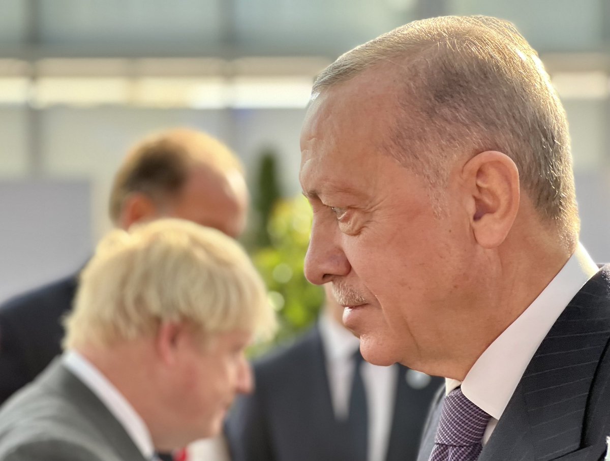 Aşı milliyetçiliğinin farklı yöntemlerle halen sürdürülmesini ve Dünya Sağlık Örgütü tarafından tanınan aşıların bile uluslararası arenada ayrımcılığa tabi tutulmasını kabul edilemez buluyoruz.

TURKOVAC aşımızı inşallah tüm insanlığın istifadesine sunacağız.