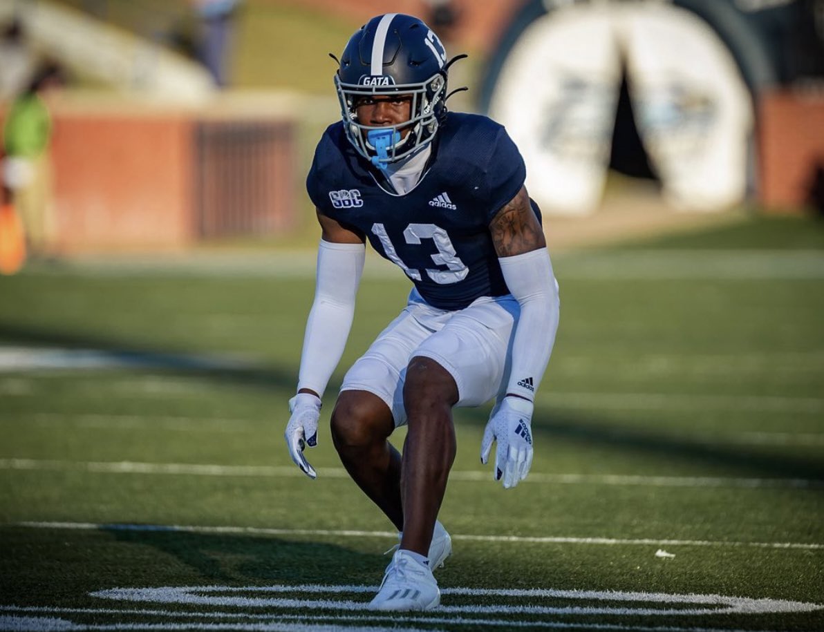 #AGTG Blessed and thankful to receive an offer from Georgia Southern!!!! <a href="/Coachcal_King/">Cal King</a> <a href="/kwhit4/">KW</a> @DannyPayneGATA <a href="/coachbrector/">Brian Rector</a> <a href="/FRHS_Football/">Father Ryan Football</a> <a href="/CSmithScout/">Chris Smith</a> <a href="/NCEC_Recruiting/">NPA</a> <a href="/BallHawkU/">BallHawkU 🏈🦅</a> <a href="/CoachKenLucky/">Kenny Lucky</a> <a href="/Rbcoachdgraham/">Daryl Graham</a> <a href="/DreamTeam7v7/">Dream Team</a> <a href="/DemetricDWarren/">Demetric D. Warren</a> <a href="/Rivals/">Rivals</a> <a href="/247recruiting/">247Sports Recruiting</a>