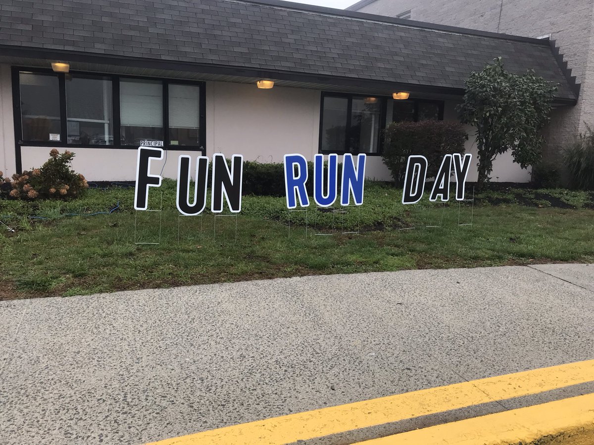 OkteSchool's tweet photo. Okte’s Fun Run was a huge success this year!!!! Thank you to our Okte community for their generosity and support! #oktestrong @ShenNews https://t.co/fwTGcDNE7I