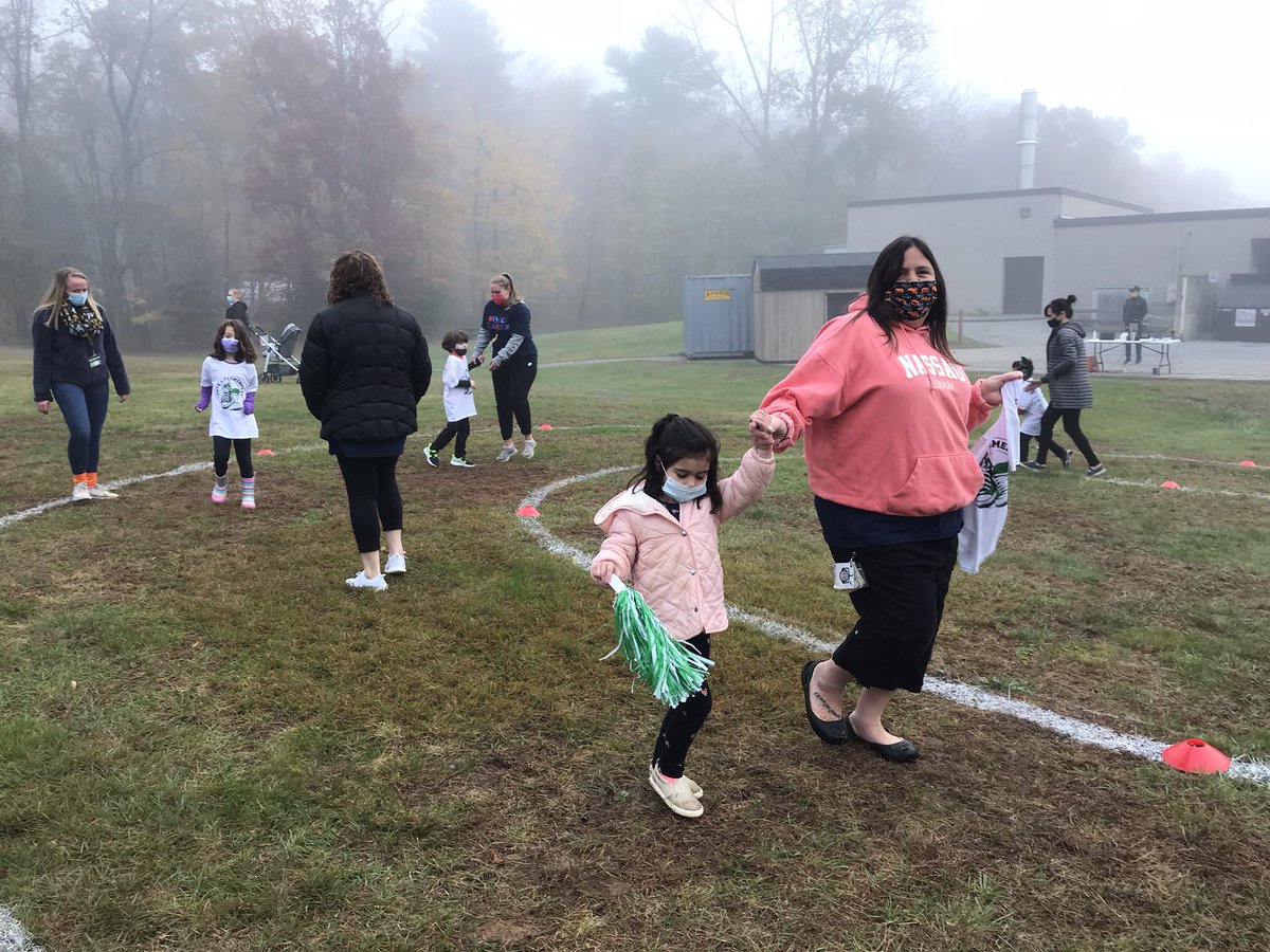 OkteSchool's tweet photo. Okte’s Fun Run was a huge success this year!!!! Thank you to our Okte community for their generosity and support! #oktestrong @ShenNews https://t.co/fwTGcDNE7I