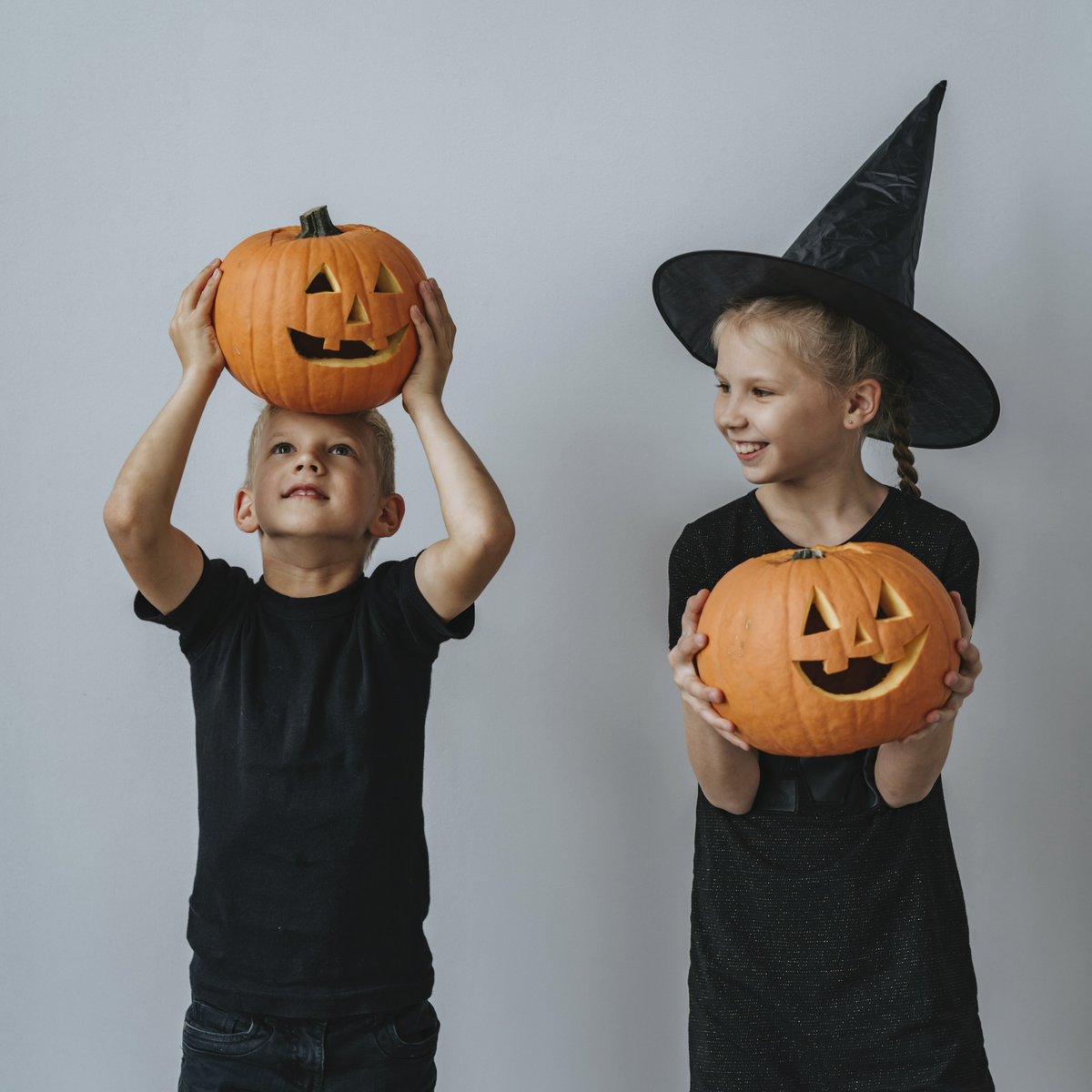 wedidit3's tweet photo. Happy Halloween! https://t.co/C8E94qkuiI