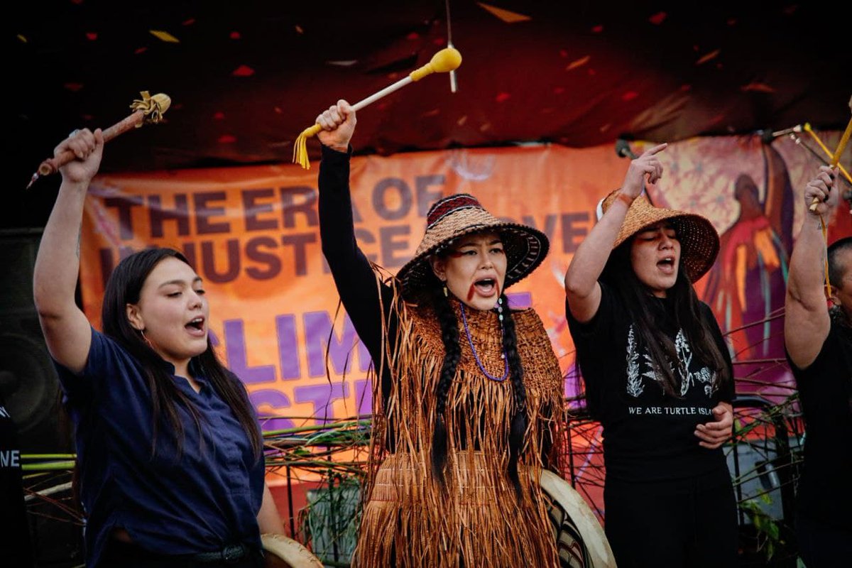 CJ_Coalition's tweet photo. Today we heard from speakers from across the #climatejustice movement, including indigenous activists from @MingaIndigena, youth from @FFFMAPA, &amp; Scottish activists. 

#COP26 is happening as we live through a period of multiple breaking points from climate to COVID to racism. https://t.co/2esMVWFfcu