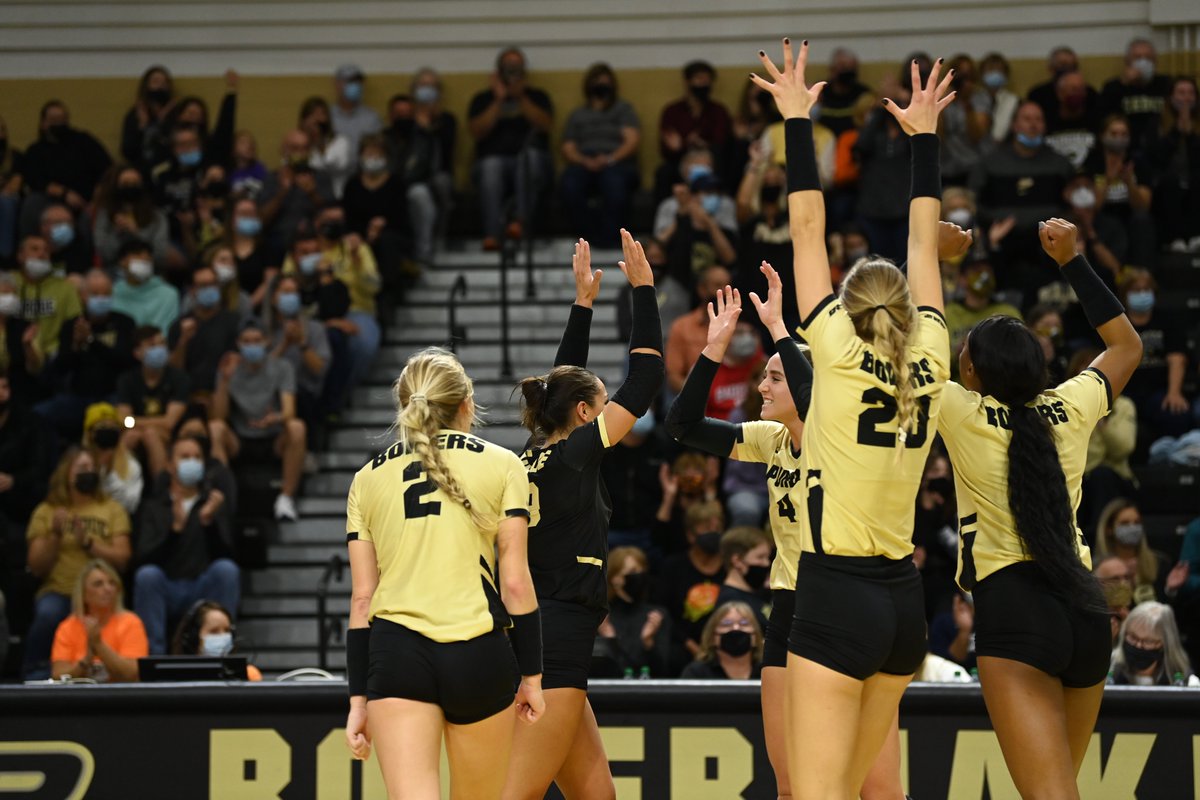 PurdueVB's tweet photo. S2 | The blocking game today. 🤯

Wisconsin 20
Purdue 22 https://t.co/unT6kjhvIt