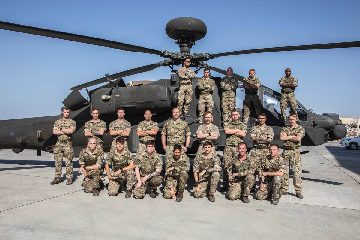 1st_AviationBCT's tweet photo. Personnel from @CO7BnREME have been Lifting The Decks whilst deployed on exercise in #Oman
  They have been raising awareness of the @Official_REME mental health plan, aiming to improve physical and mental fitness of our soldiers   #IAmCombatAviation
#EnduringFriendship https://t.co/aHgL51lfzX