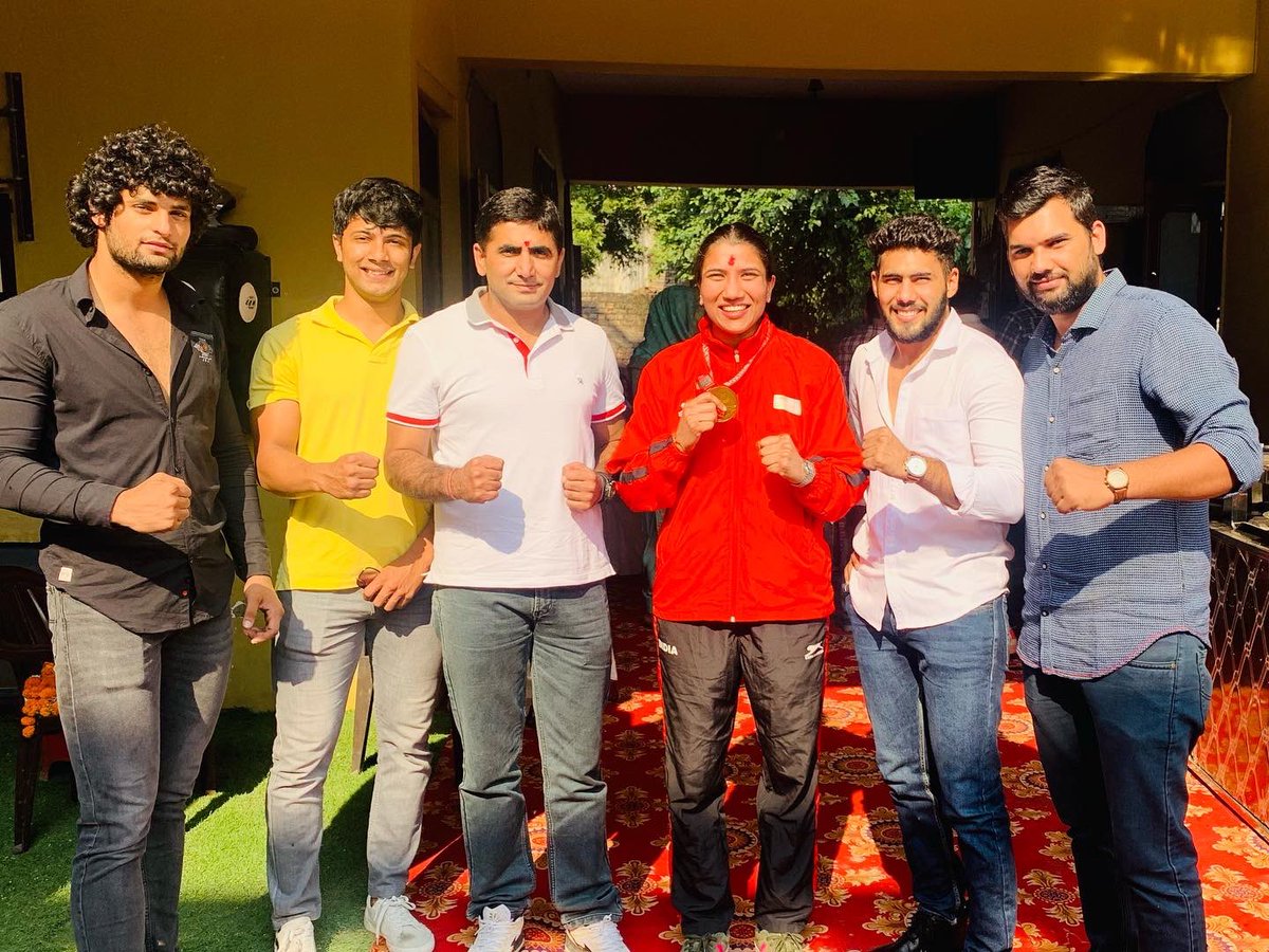 BoxerTushir's tweet photo. I am so blessed to get such a beautiful welcome by my people ❤️ i can do anything for them🧿 thanks everyone for the love and blessings keep supporting 🙏🏻❤️ 
#fecilitationceremony #boxingchampion #nationalchampion #boxer #boxinglife #boxingindia https://t.co/PLU0gQGuko