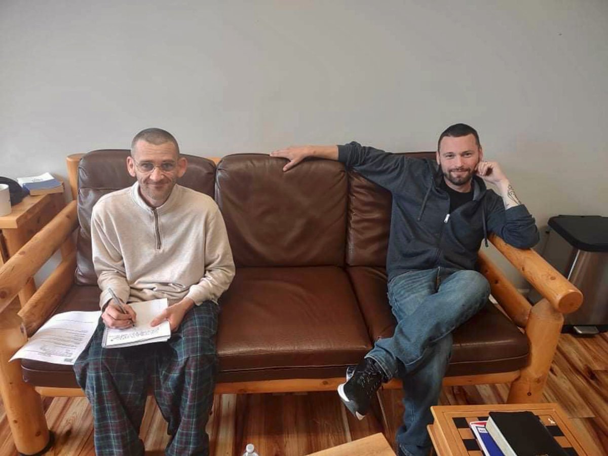 IsaiahHouse's tweet photo. The guys in clinical group at our Chaplin campus. #therapy #grouptherapy #holistic #dualdiagnosis #mensprogram https://t.co/6YqOBArrt1