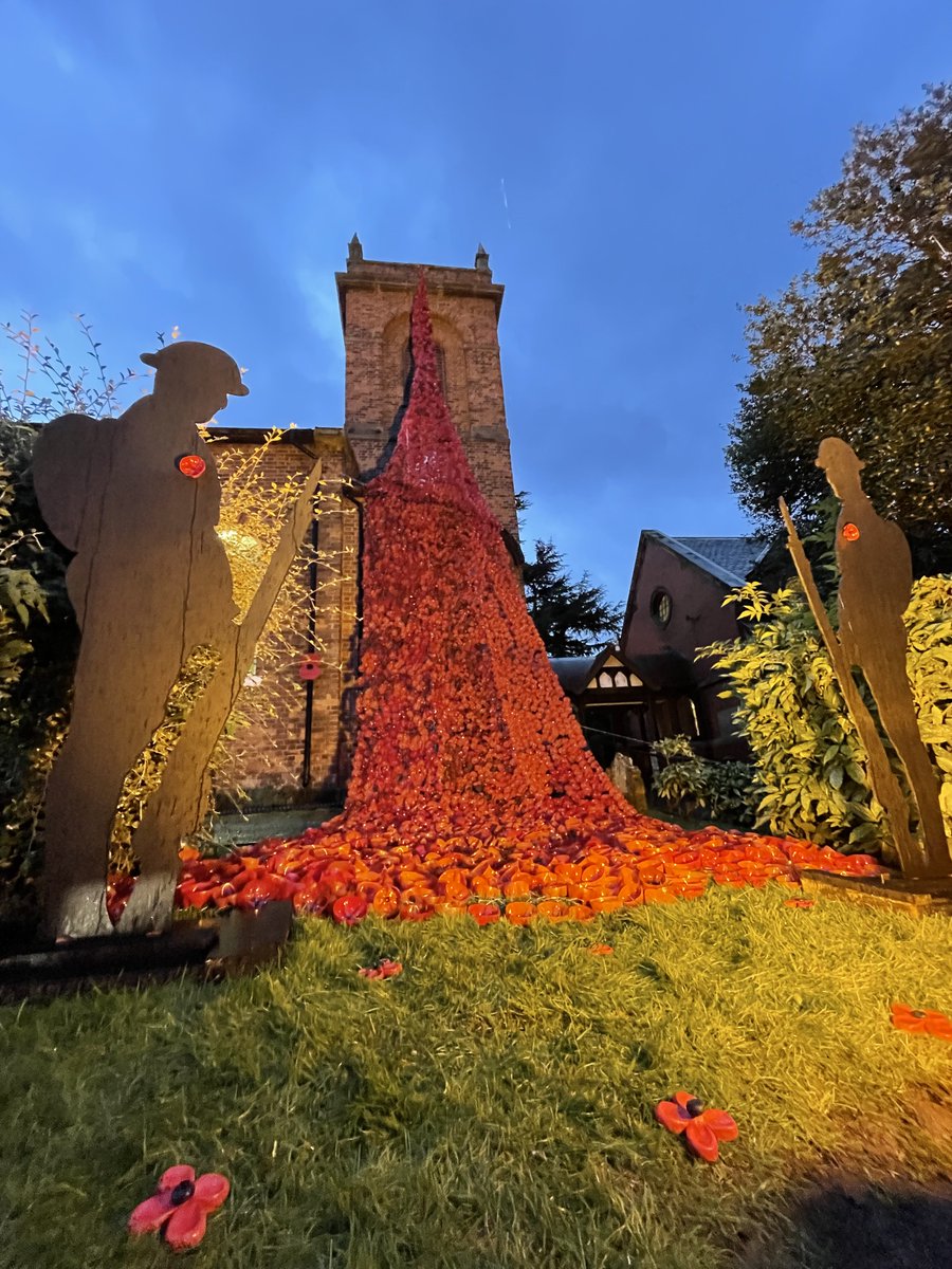 wistastonscouts's tweet photo. We are delighted and honoured to finally be able to reveal our ‘Ribbon of Poppies’ display for 2021, at St. Mary’s Church, Wistaston. https://t.co/jOJfcJeAkF