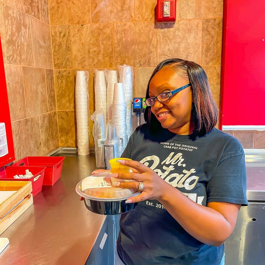mrpotatospread's tweet photo. OP Mall is open 12-6p today so come by for your Pots! 👏🏾🔥
Order online for pickup! https://t.co/UUVHgaq594 https://t.co/zhgLdFxYN4