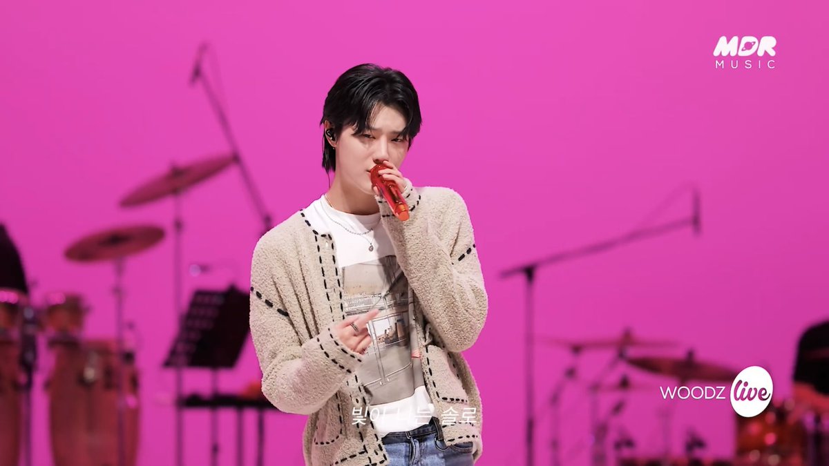 apmanba_XSY's tweet photo. 빛이 나는 솔로 아티스트 우즈를 응원합니다
🧡💙 저 넓은 무대를 본인의 목소리로 다 채우네요 승연아 너는 정말 최고야!
우즈가 부르는 "SOLO"를 듣게 될 줄은 몰랐는데 멋진 무대 만들어 준 잇츠라이브 감사해요

11/5 내 생일인데 선물주시면 더 감사요💝

#itsLive_event_WOODZ
#itaLive #WOODZ https://t.co/prnkpNGtS0