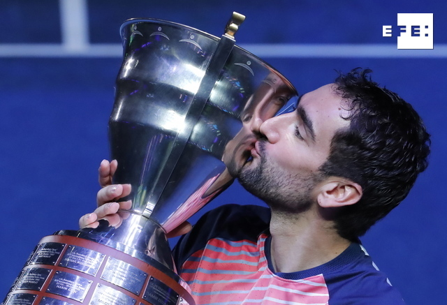 EFEdeportes's tweet photo. 🎾 Cilic logra su vigésimo título.
🔺 Se impuso en la final del torneo de San Petersburgo al estadounidense Taylor Fritz.
👉 https://t.co/VfearXiEOR
📸 Anatoly Maltsev
#spbopen https://t.co/60jAADGEu1
