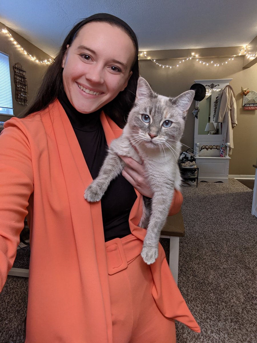 shaehaaf's tweet photo. Happy Halloween from me and Little Bean 🎃 https://t.co/6ImprdnqVY
