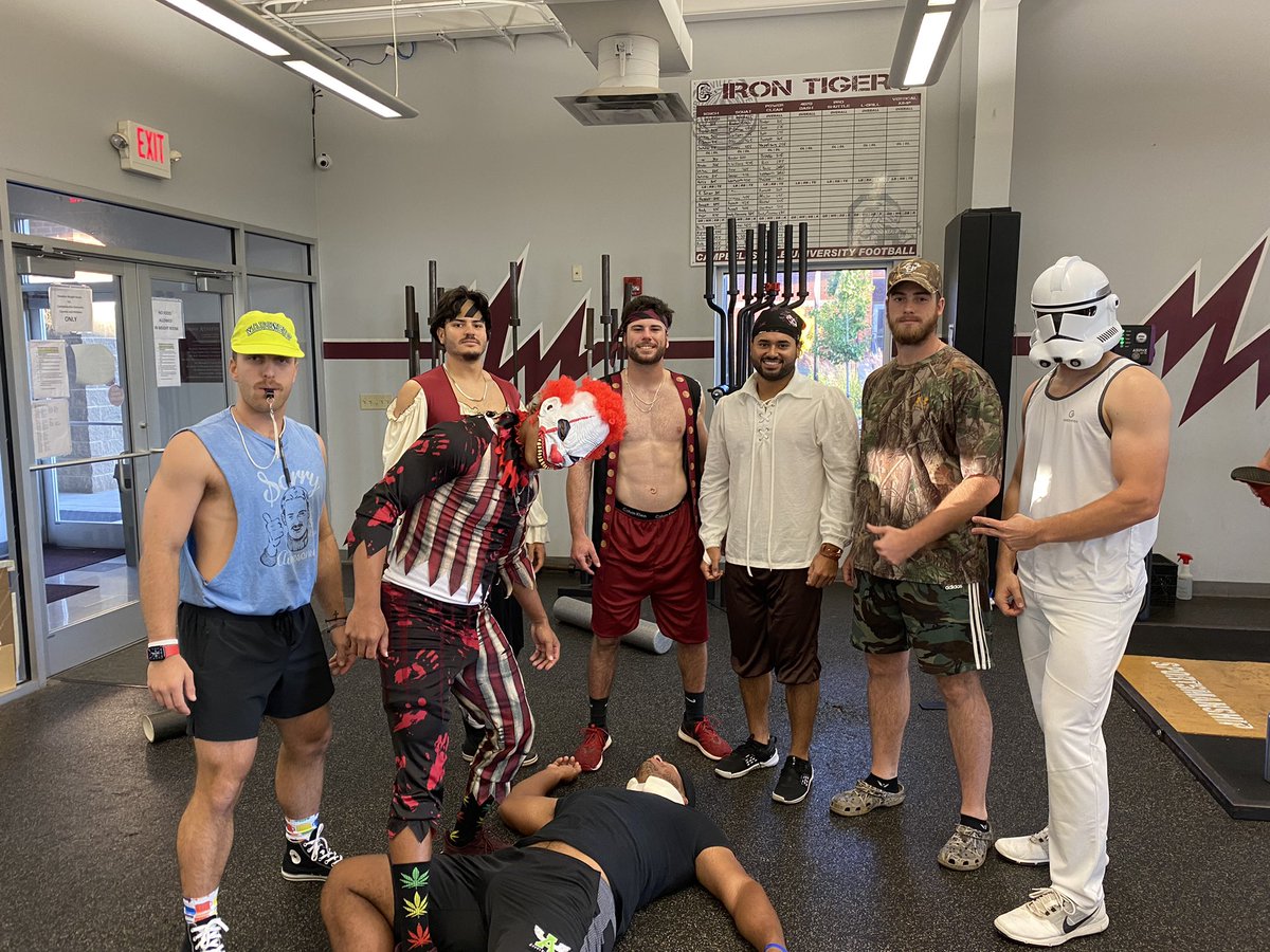 CTigersBaseball's tweet photo. A little Halloween pre-Fall World Series workout today!! 💪🏻🎃 https://t.co/qicwdR6njZ