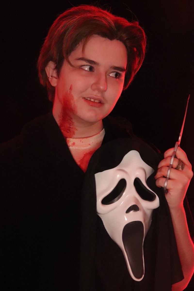 ScreamMovies's tweet photo. Don't f*ck with these originals. #ScreamCostume #HappyHalloween #ScreamMovie 

@fntsyangel @AnxiousCrows @Kerri_Lauren @nicoleshark @ViciousTrollop1 @LRocketto @dovahkweeen https://t.co/bzjPDcQsPp