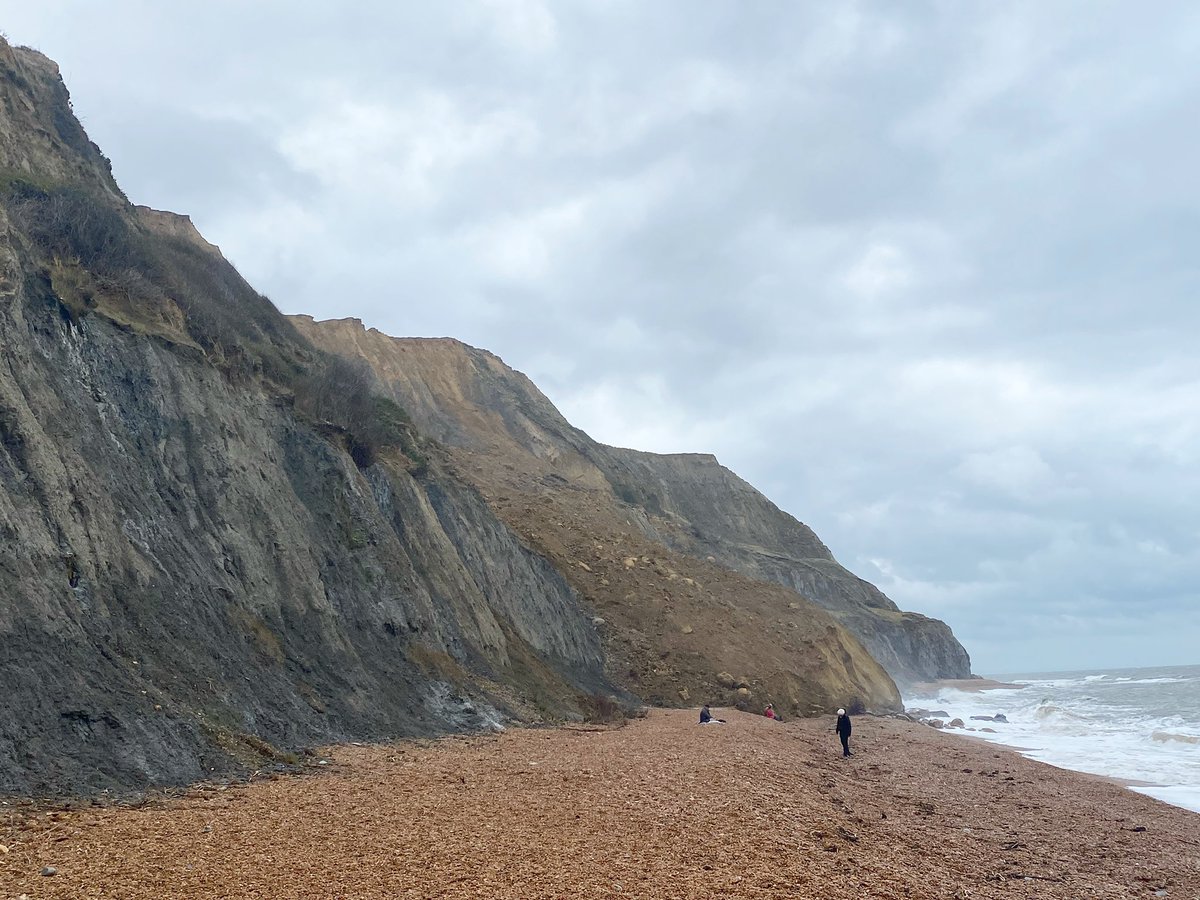 SarahGeography's tweet image. Coastal erosion on the Jurassic Coast is so much worse than I’d thought. We always study the East Yorkshire Coast, but Dorset is a perfect case study too.