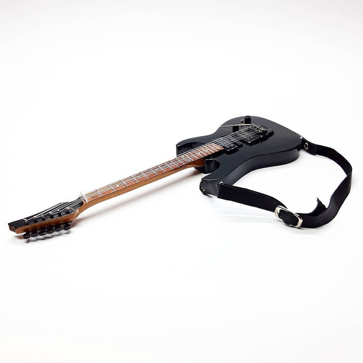 digitalsedayu's tweet photo. We provide only the best quality of miniature guitars to our customers.Miniature Guitar Ibanez Black John Petrucci Dream Theather Free Strap.
https://t.co/PZwC0Ktn4a
#Ibanez 
#JohnPetrucci
#Miniature 
#etsy 
#DreamTheather
#Colts 
#haloween2021 
#Jets https://t.co/gFa73dxc61