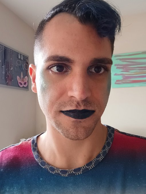 Don't have a ice blue lip yet but added a black for fun/experimentation https://t.co/pQIVYwIpC1<a href="/tag/gayfuckingandplayingleagueoflegends"class="tags"><span>#gayfuckingandplayingleagueoflegends</span></a><a href="/tag/getcarr"class="tags"><span>#getcarr</span></a>