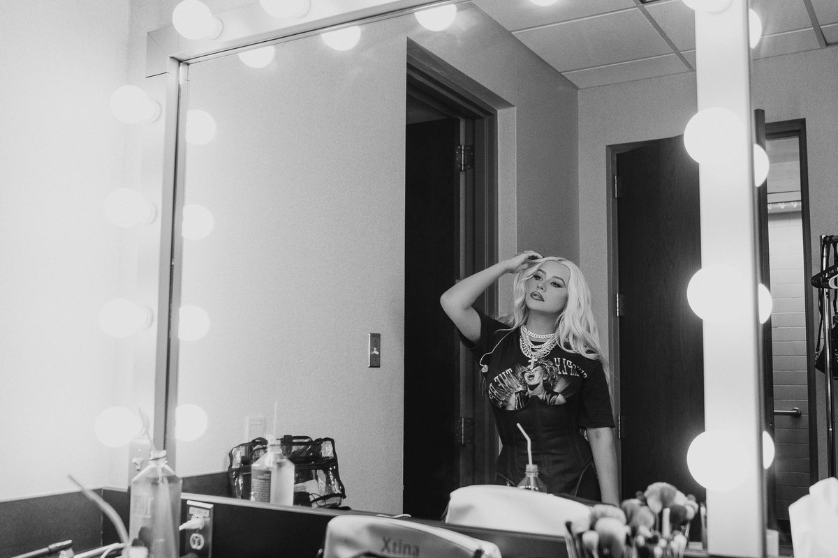 xtina's tweet photo. https://t.co/7yHsFerz8B