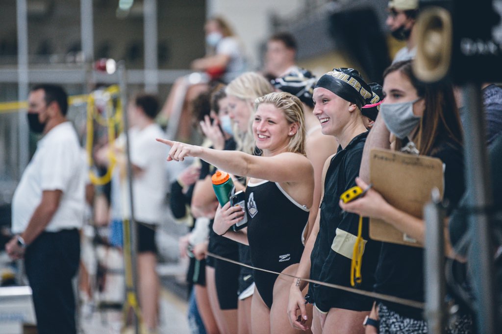 Bad weekend to wear 🔴. 

🏈 @boilerfootball: 28-23 over Nebraska. 
🏐 @purduevb: 3-1 over Wisconsin. 
⚽️ @purduesoccer: 1-0 over Ohio State.
🏊🏼‍♀️ <a href="/PurdueWSwim/">Purdue Women's Swimming & Diving</a> : 175.5-122.5 over Rutgers.