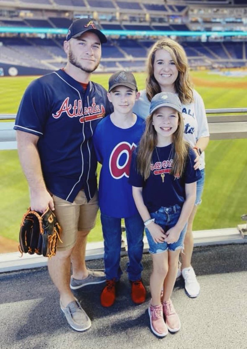 calebtskinner's tweet photo. Let’s get it done tonight @Braves! #WorldSeries https://t.co/K6Fnua38T7