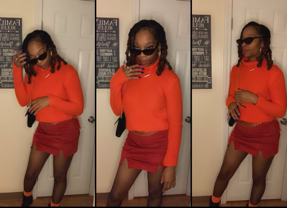PrettylocsY's tweet photo. #JazzyVelma https://t.co/puz5z1KLug