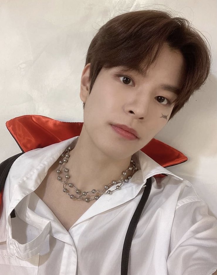 thinkabtsj's tweet photo. this                                             with this                                                     seungmin                                   hyunjin https://t.co/xx6nqK2i3d