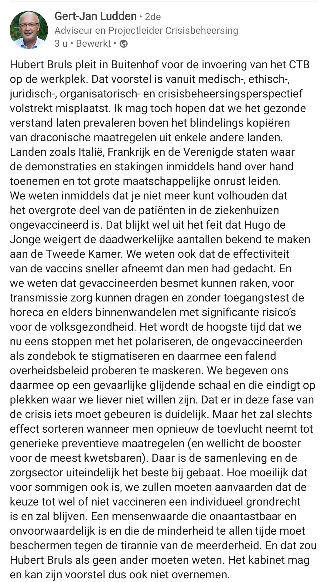 FDDB1RYXEAQ8b87?format=jpg&name=large