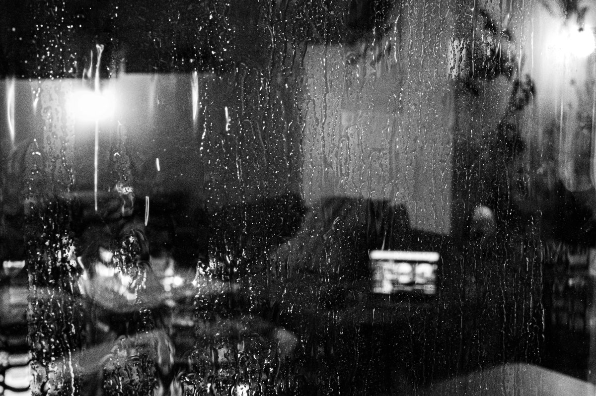 Del_Bosque_X's tweet photo. ⛈️🪟👀

#nikon #z6ii #bwphotography #bw #photonumerique #brusselsweather #mirrorless #hybrid #hybride https://t.co/UMoFUBg7Lj