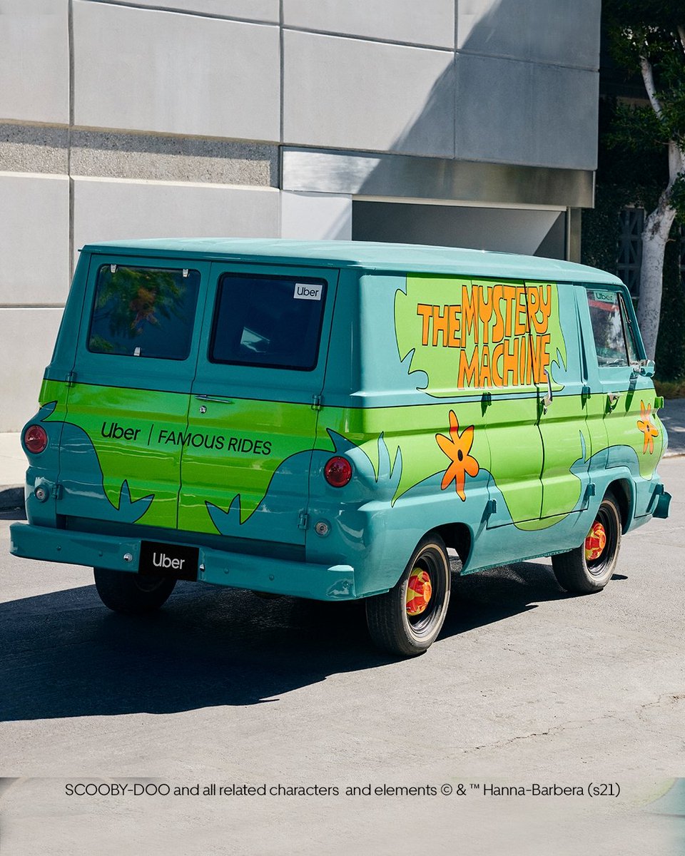 Uber's tweet photo. Nothing to see here. Except just the coolest way to spend your #Halloween weekend. #FamousRides https://t.co/CVXTV7YnLk