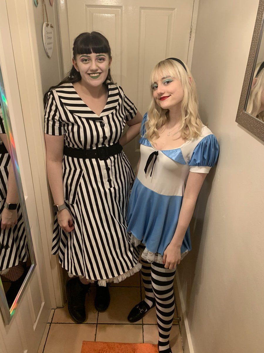 char95237's tweet photo. @AnneMarie Me and @Hannah__UK as beetlejuice and Alice 💞 https://t.co/v9ItW5hQ99