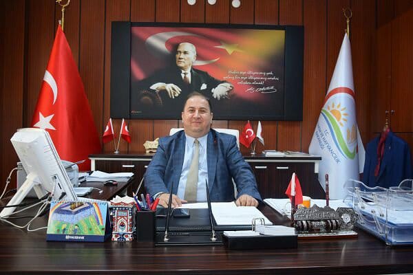 28 Ekim itibariyle Yozgat il Tarım ve Orman Müdürlüğünde il Müdür Yardımcısı olarak göreve başlamış bulunmaktayım.
Beni bu göreve layık gören tüm büyüklerime teşekkür eder, ülkemiz ilimiz ve camiamıza hayırlı  işler yapmayı  cenabı haktan dilerim.
Başkan
Faruk ANTEPLİOĞLU