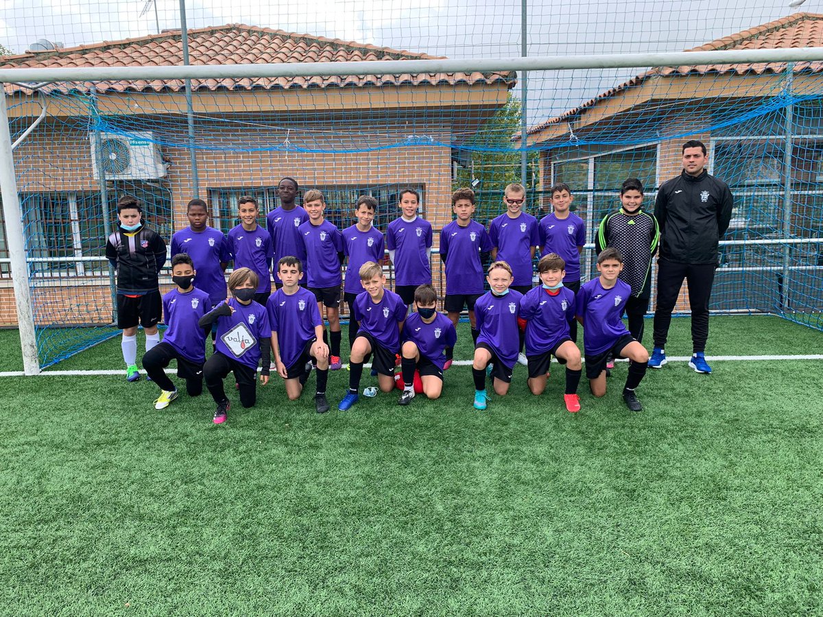 CanteraIllescas's tweet photo. ¡Victoria del Alevín B! 👏

Nuestro equipo venció por 2-0 al Libertad Alcorcón B en un partido donde fuimos superiores.

A pesar de fallar un penalty, el equipo consiguió marcar en dos ocasiones. 

Primer ➕3️⃣ del año para un equipo que sigue creciendo 💪

#CanteraIllescana https://t.co/oxUf9BHH4v