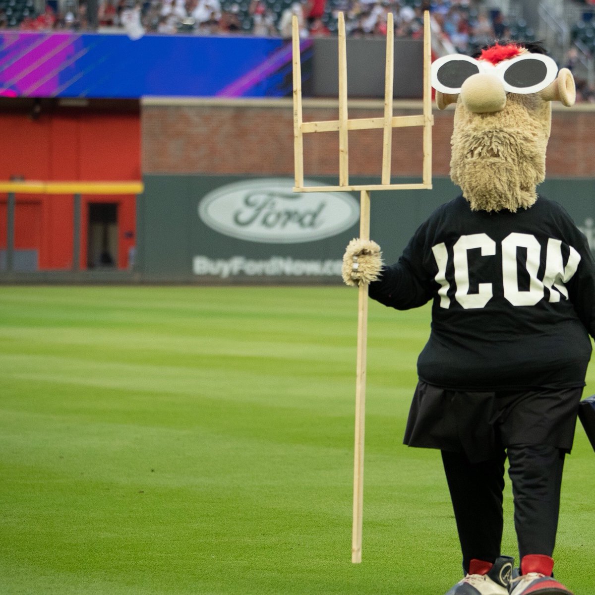 BlooperBraves's tweet photo. Today be fast.

Be strong.

But most importantly,

Be iconic. https://t.co/8pfuqp1AWA