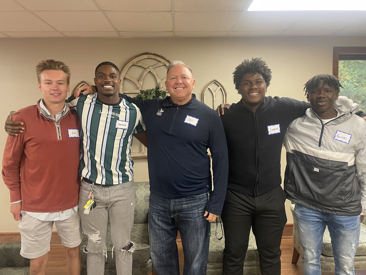 A very special morning with some of my <a href="/RU_Eagles/">Reinhardt Athletics</a> family at my Lake Arrowhead Church family!! #Family <a href="/Barnes_Cam3/">Cameron Barnes</a> <a href="/dmarshall_84/">Donovan Marshall</a> Zac Raughton Austin Wright